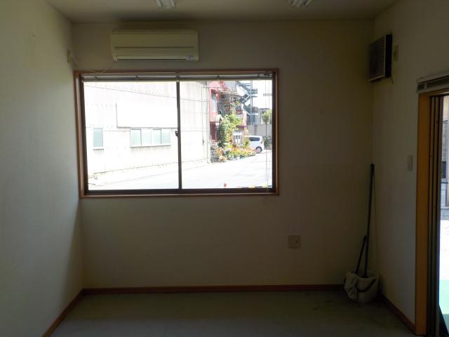 　エアコン・換気扇はサービス品